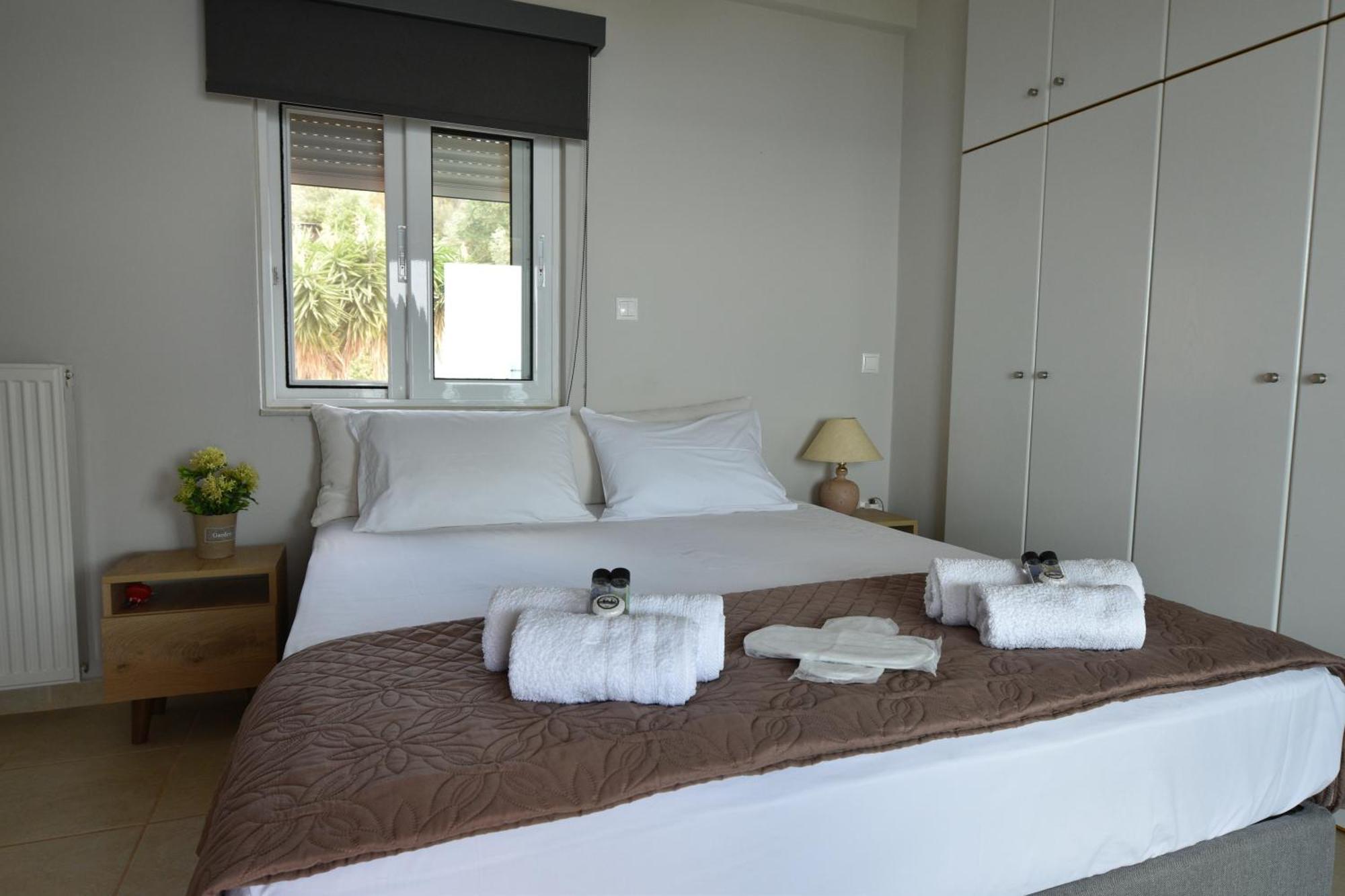 Blue Bay View - Beach House Vathirrevma Exterior foto